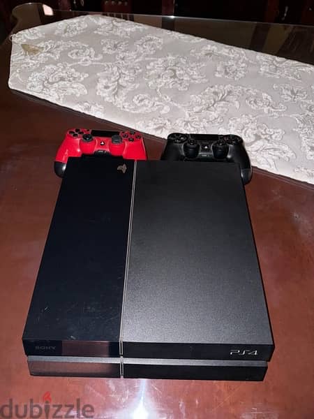 PS4 500GB with 2 controllers 1