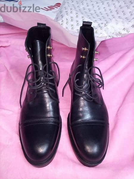 Dr. M ankle boots  Genuine Leather size 41 fits 42 and 42.5 2