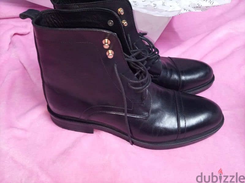 Dr. M ankle boots  Genuine Leather size 41 fits 42 and 42.5 4