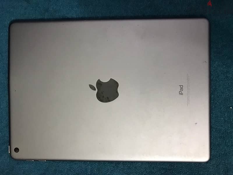 iPad 5 silver with good condition 32g 0