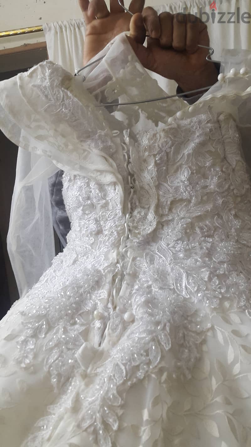 فستان زفاف للبيع استعمال يوم الفرح 4