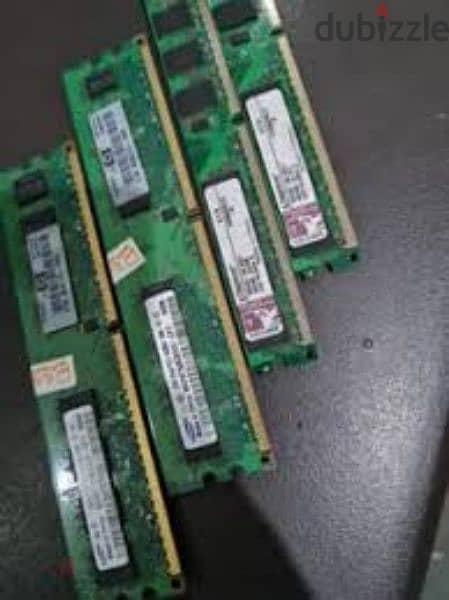 هاردات كمبيوتر 320جيجا 250جيجا80جيجا ورامات DDR3 وDDR 2 4