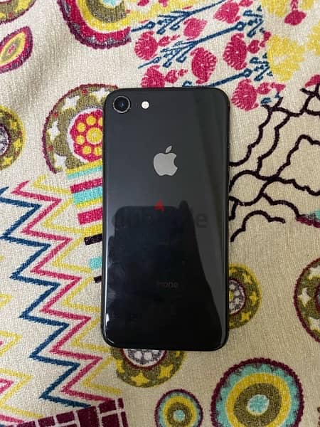 iPhone 8 for sale    ايفون 8 للبيع حاله ممتازه 3