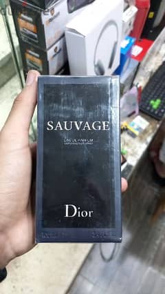 SAUVAGE Dior (stock)
