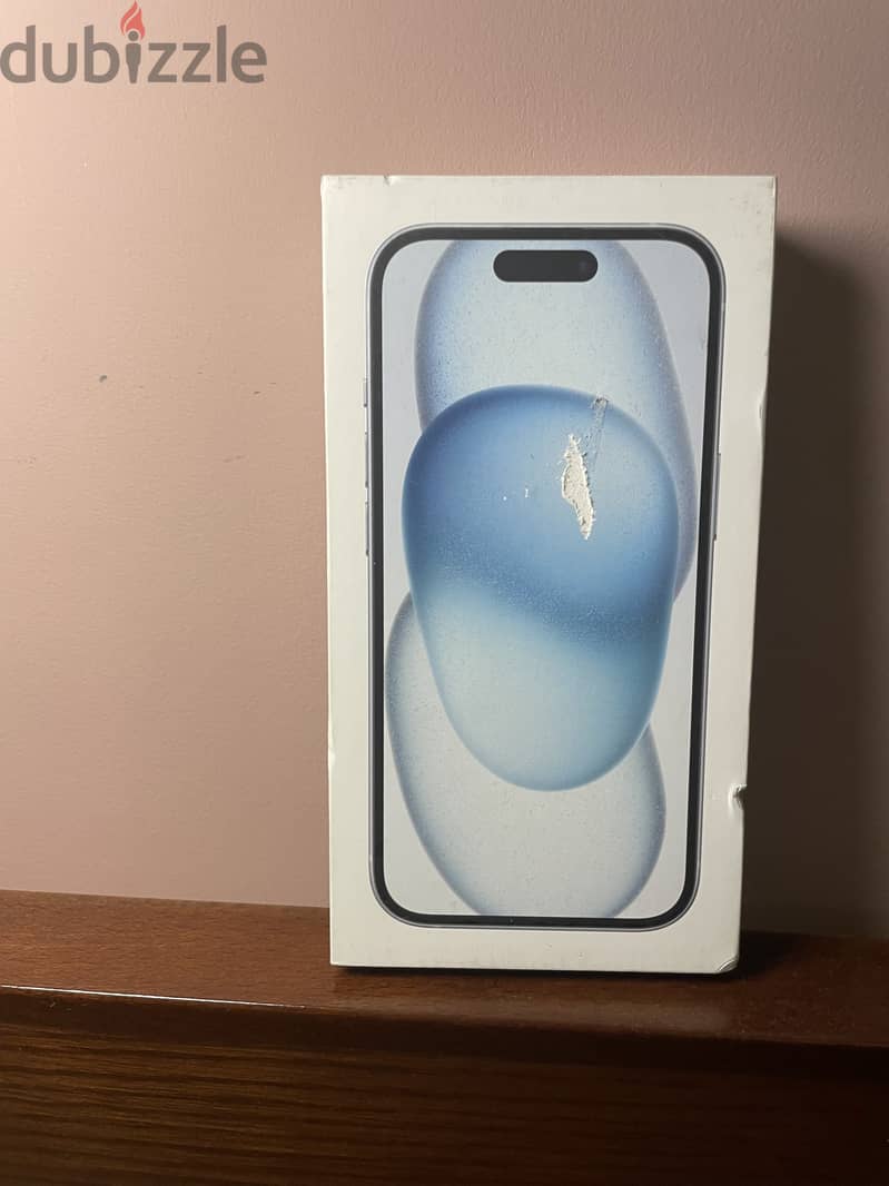 iPhone 15.128 gb, Blue sealed. . ايفون ١٥، ١٢٨ جيجا، ازرق. مختوم 1