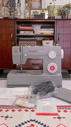Singer heavy duty sewing machine - 4432 0