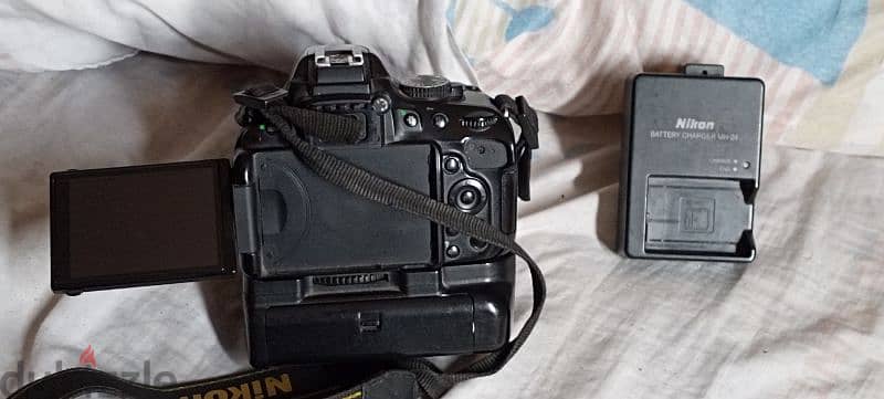 افضل االكاميرات للتصوير الفوتوغرافي و الفيديو Nikon D 5100 حاله ممتازه 5