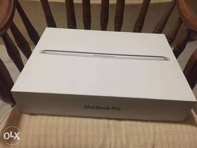 MacBook Pro 13-inch with box. 2014 ابل ماك بوك برو ١٣ انش مع علبته