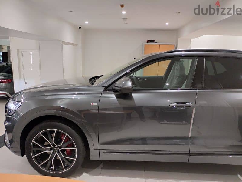 Audi Q8. . S line plus Black edition 3