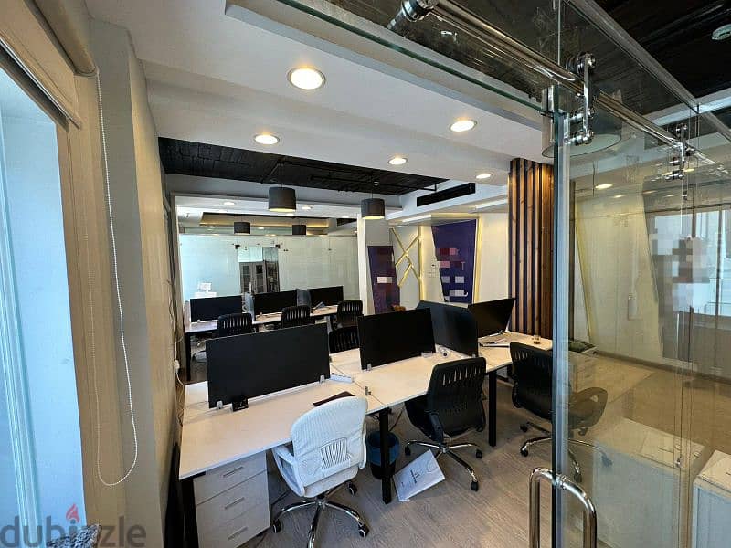 مكتب اداري للايجار 220م لشركة ع شارع التسعين التجمعOffice For Rent220M 2