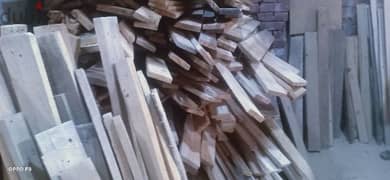 شراء جميع اخشاب البالتات واخشاب مستعملة بدون مواد صناعة