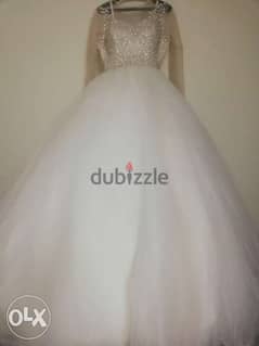 فستان فرح مع طرحة وتاج عروسة 0