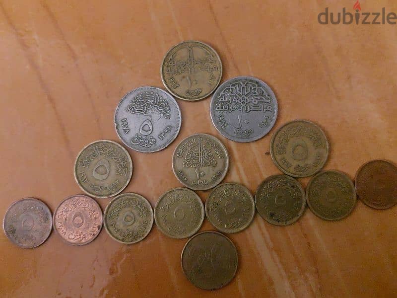 العديد من العملات المصرية بحالة جيدة 1