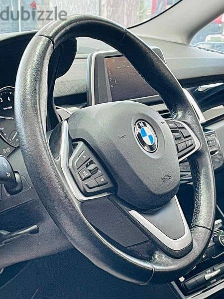 BMW 218i 7seats 4