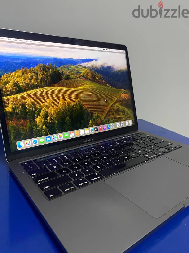 Macbook pro 2020 13 inch 1