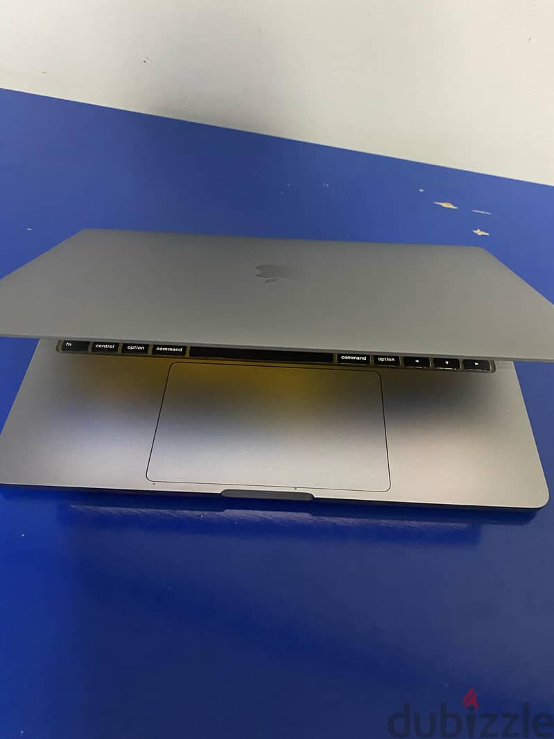 Macbook pro 2020 13 inch 2