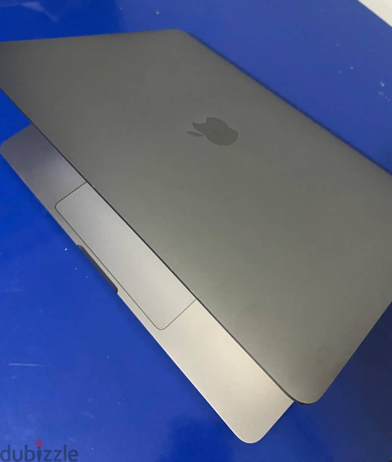 Macbook pro 2020 13 inch 4