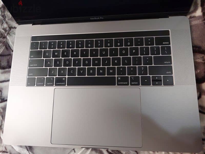 MacBook Pro I9 15-inch 0
