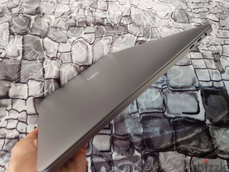 MacBook Pro I9 15-inch 10