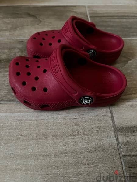 crocs new and used in a perfect condition 1