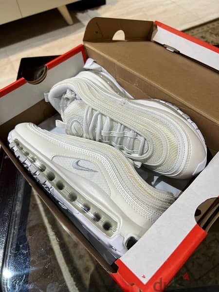 original nike airmax 97 size 39 white only worn once 5