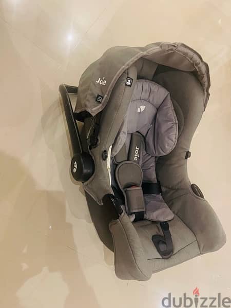 joie car seat used in a very good condition 3