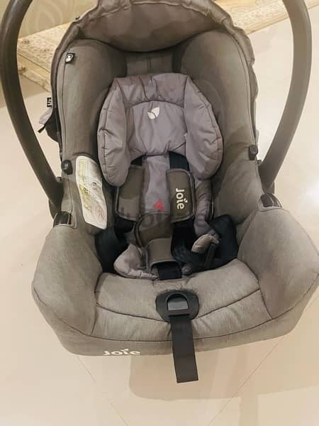 joie car seat used in a very good condition 6