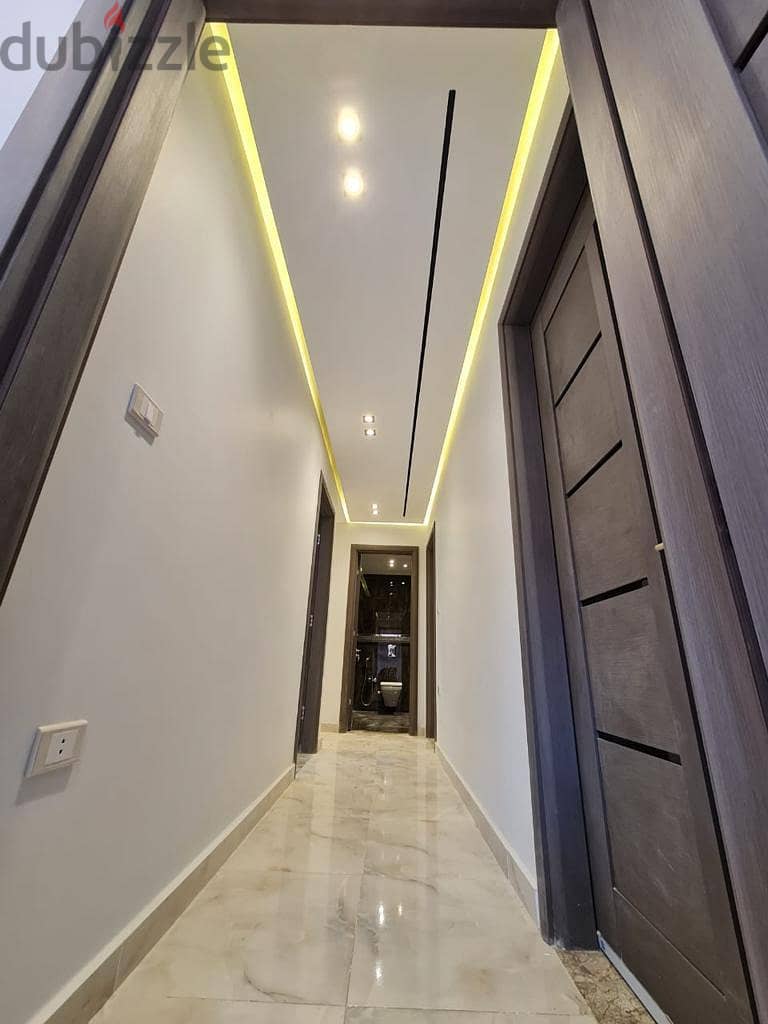 دوبلكس للبيع شقة 255م بالتشطيب 4 غرف نوم في كمبوند بروماناد 6 اكتوبر 16