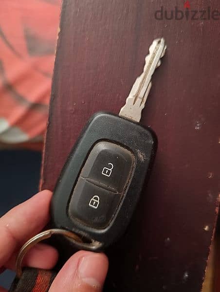 مفتاح سيارة رينو أصلي 2