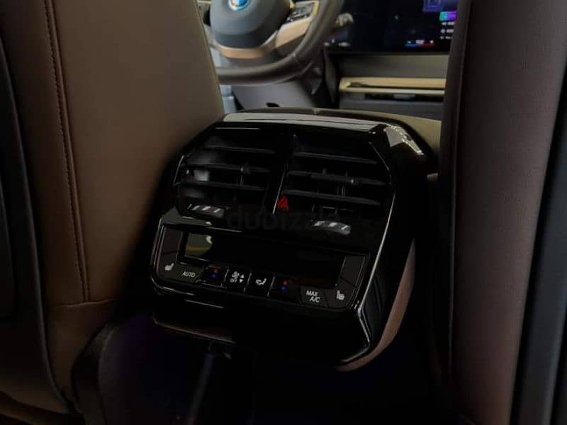 BMW IX-xDrive50 - Fully electric -- zero --2023 8