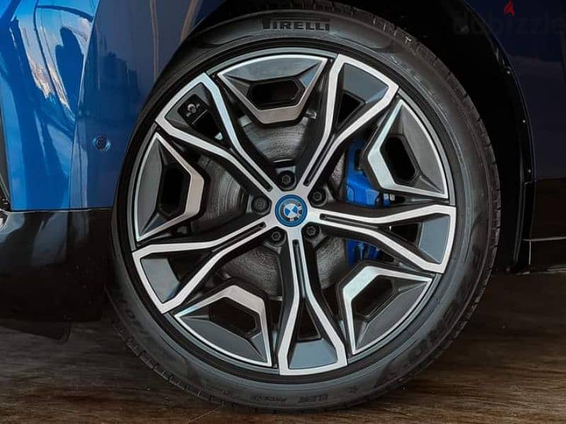 BMW IX-xDrive50 - Fully electric -- zero --2023 11