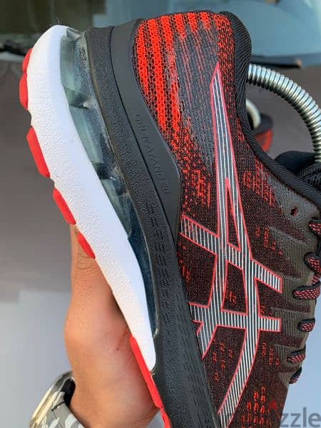 Asics Gel-Kayano 28 Black Electric Red 7