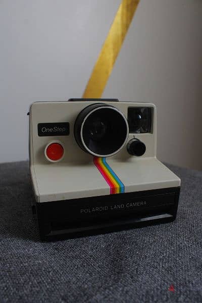 Polaroid OneStep SX-70 with flash 1