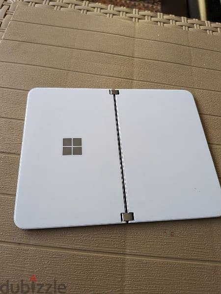 Microsoft Surface Duo 1 وارد الخارج استعمال راقى جدا، كالجديد حرفياً 2