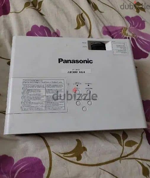 بروجيكتور باناسونيك لم يستخدم تقريبا Panasonic 1