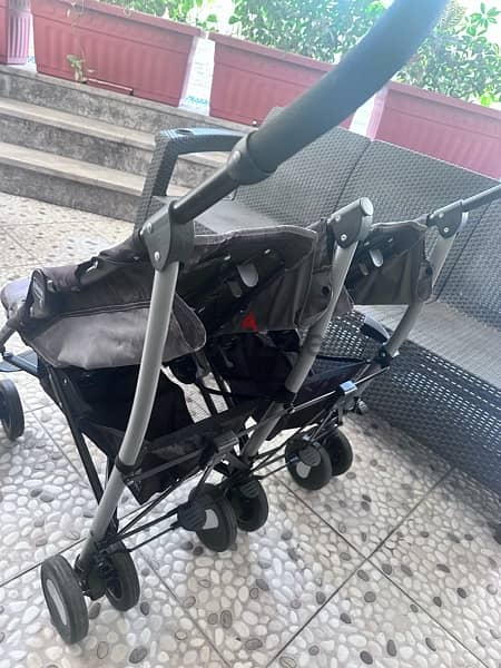 double stroller - chicco 10