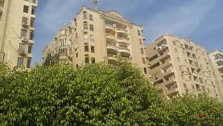 شقة مفروشة في زهراء المعادي شارع نادي وادي دجلة موقع مميز وراقي 0