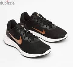 NEW NIKE running shoes