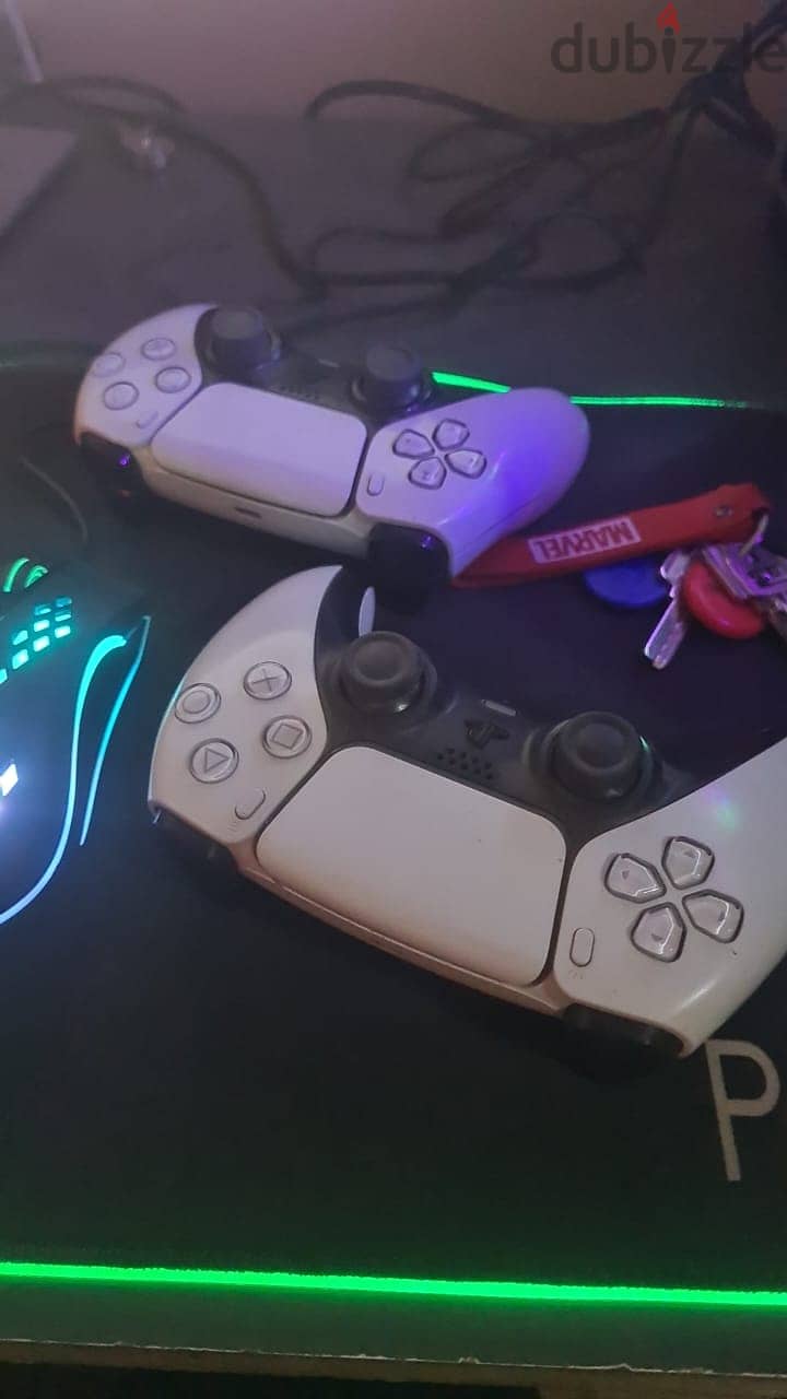 two ps5 controllers for sale 3
