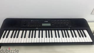 Yamaha E273 keyboard