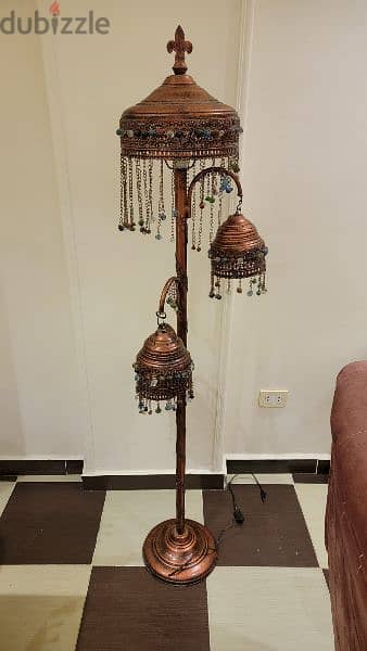 اباجورة نحاسي ٤ لمبة قيمة جدا