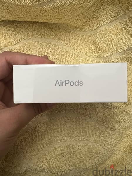 New Apple Airpods 1 2