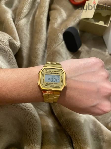 Casio Unisex Illuminated Digital Dial Gold Tone Stainless Steel Band 3