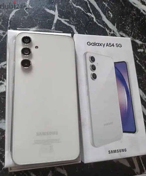 Samsung galaxy A54 5g
8 Ram 256 GB 1