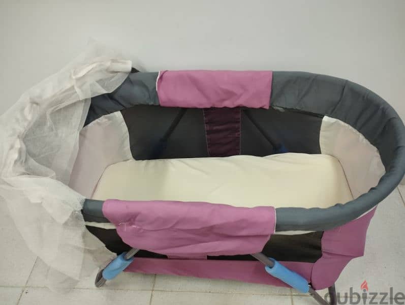 للبيع سرير اطفال استخدام مرة واحدة فقط 4