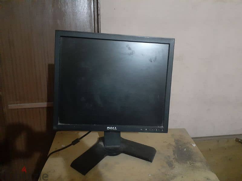 شاشة كمبيوتر ماركة ديل مستعملة للبيع 3
