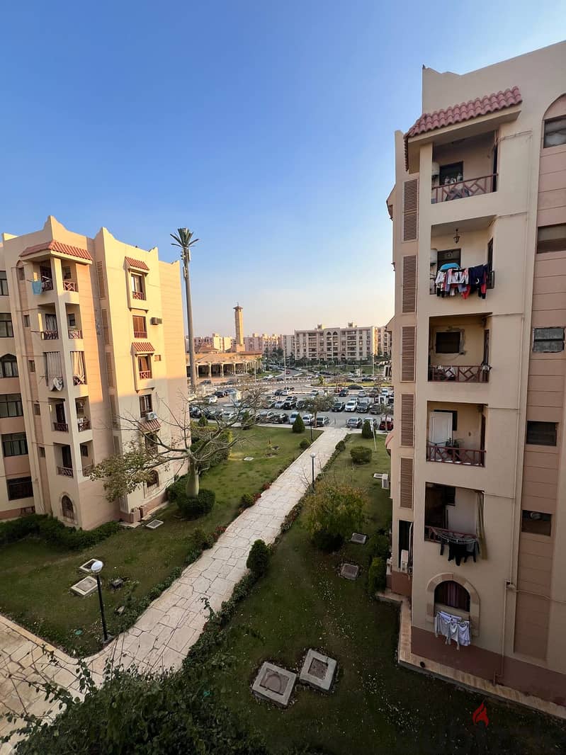 للبيع بالرحاب شقة 90م تطل على ممر جناين خطوات من مسجد ابو بكر الصديق 0