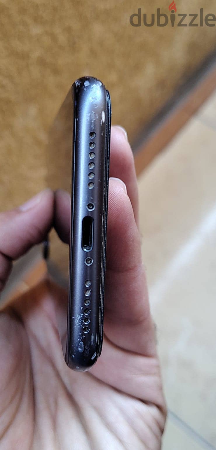 Apple Iphone 11 Black (Model "M") 2
