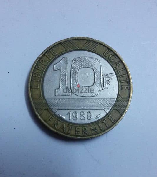 عملة نقدية نادرة بها خطأ بصك العملة 1