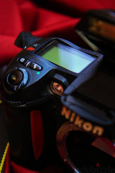 Nikon D100 Shutter 5K كالجديدة بدون اي مشتملات بادي فقط 2